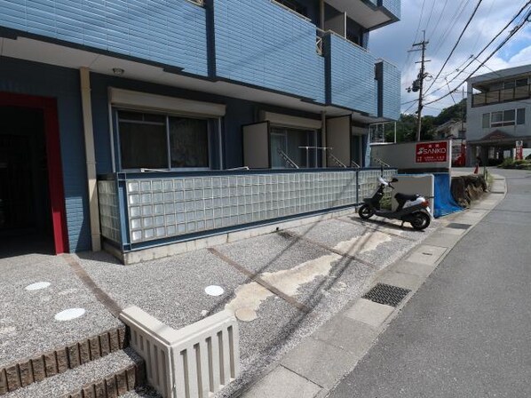 東生駒駅 徒歩3分 1階の物件外観写真